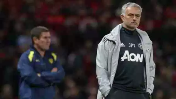 REVEALED!! Man United Players Unhappy With Mourinho Over Comments After Huddersfield Defeat